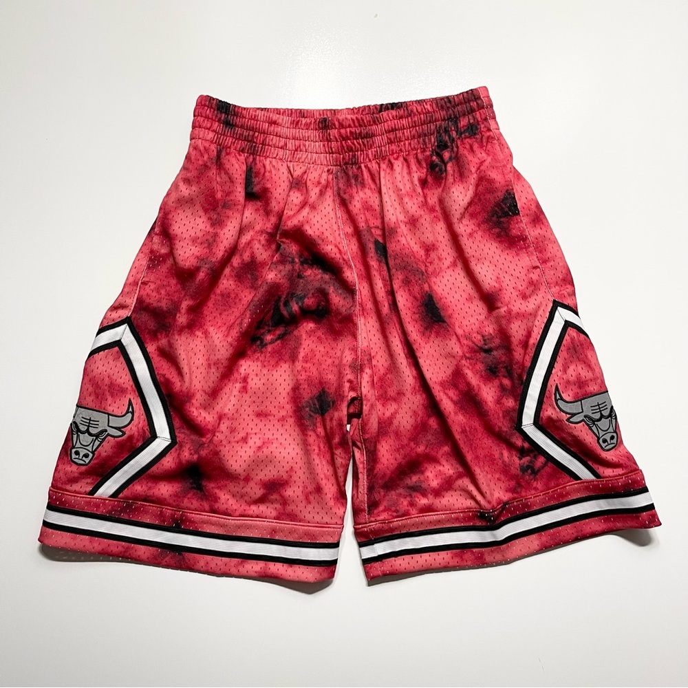 Mitchell & Ness Chicago Bulls NBA Galaxy Swingman Shorts Men’s Medium